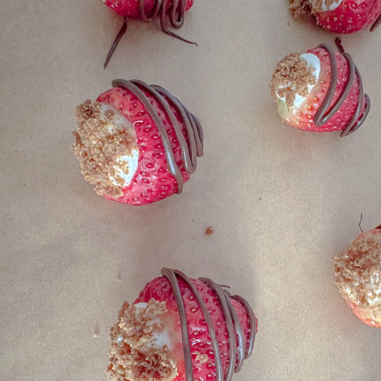 Cheesecake Stuffed Strawberries